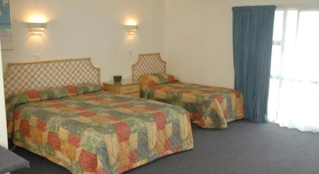 Sails Motor Inn