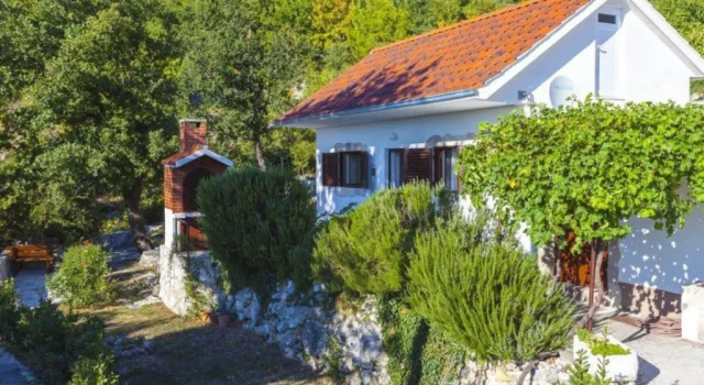 Коттедж Holiday Home Nona