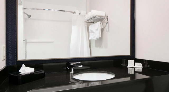 Четырёхместный номер Standard Fairfield Inn by Marriott Manhattan