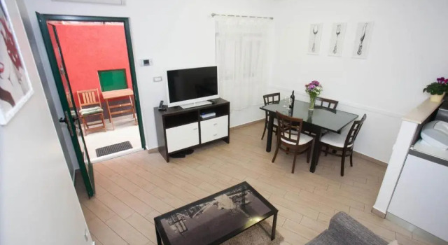 Апартаменты Atlantida Apartment