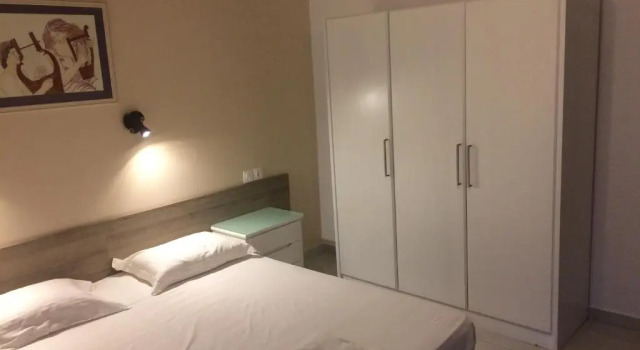 Diaporos Hotel, Book Hotel  
