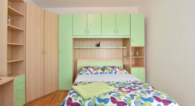 Nice Home in Seget Donji With Wifi and 12 Bedrooms
