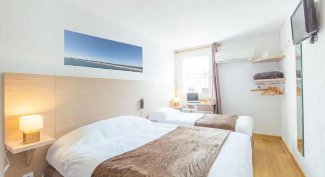 Трёхместный номер Standard Europe Hotel Vieux Port