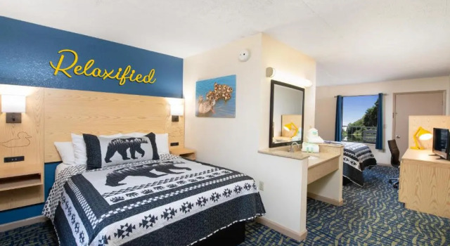Четырёхместный номер Standard с балконом Creekstone Inn