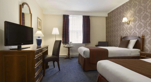 Двухместный номер Standard Ramada by Wyndham Crawley Gatwick