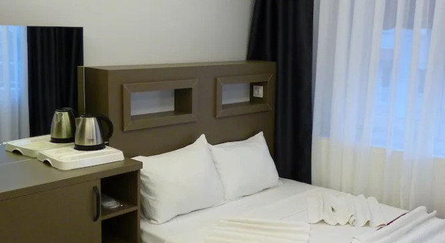 Трёхместный номер Standard с балконом Konyaaltı HOTEL