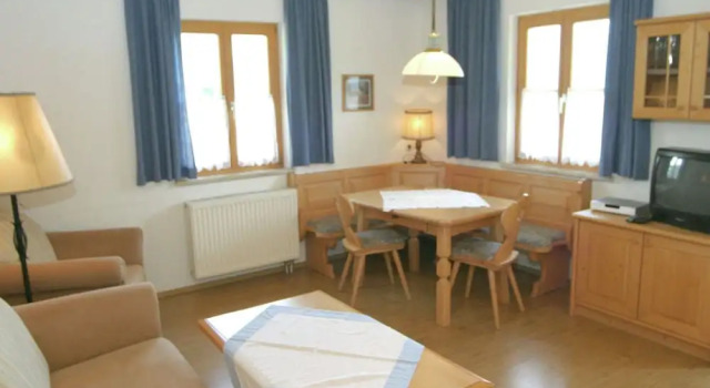 Spacious Holiday Home in Tauplitz with Terrace, Reserva ahora Casa o chalet Tauplitz Ausseerland