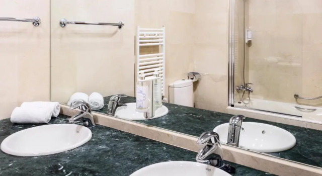 Полулюкс B&B HOTEL Madrid Aeropuerto T4