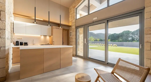 Terra Petra Luxury Villas - Gaia Villa, Rezerwuj Willa Hotele w Sithonia z parkingiem, Parking