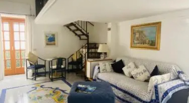 Central Apartment Le Botteghe, Book Apartment Capri Capri Island