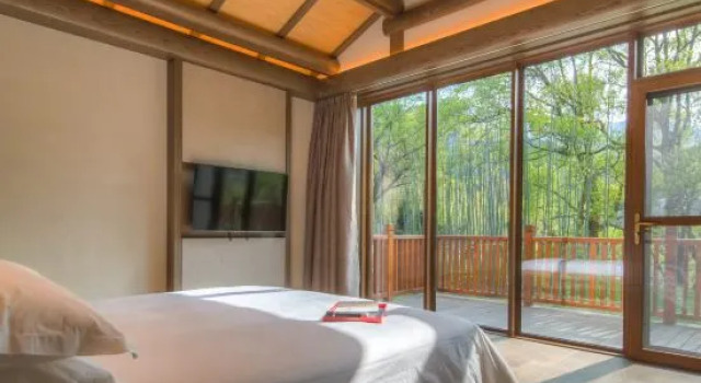 Трёхместный семейный люкс Julong Guniujiang Resort