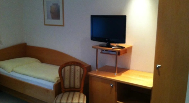 Kastanienhof Gersthofer, Book Hotel  