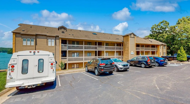Another Tequila Sunrise - Lakefront Condo W/breathtaking Views & Wheelchair Accessibility, Reserva ahora Apartamento Moneta Virginia