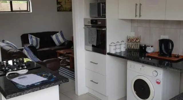 Коттедж Stukkie Cottage