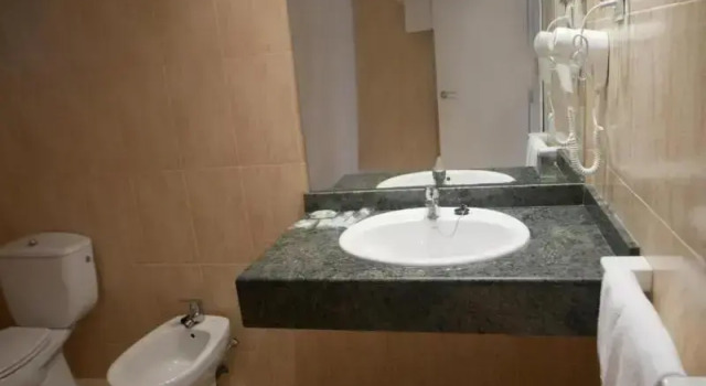 Двухместный номер Standard с балконом Hotel Brisamar Suites