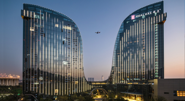 HUALUXE Xiamen Haicang Harbour View by IHG