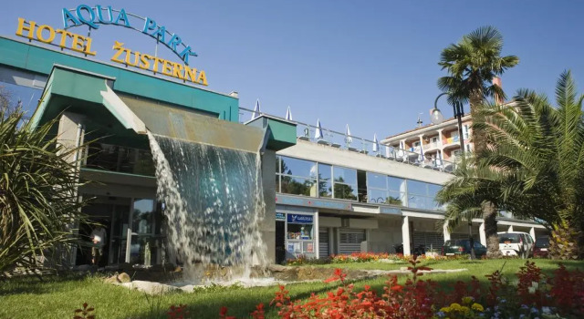 Hotel Aquapark Zusterna, Забронировать Отель Semedela Копер