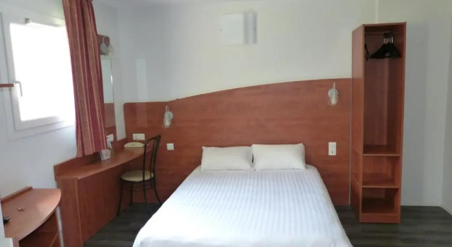 Четырёхместный номер Comfort Brit Hotel Reims La Pompelle