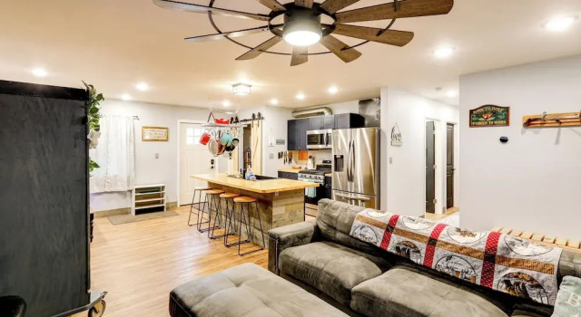 Коттедж Walk to Dtwn: Dog-friendly Retreat in Fairbanks!