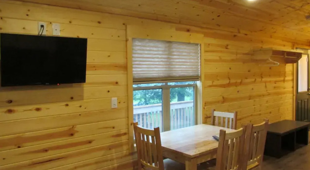 Deer Lake RV Resort & Campground, Varaa Leirintäalue Huntsville 