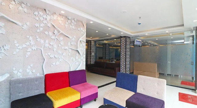 Capital O 14525 The Platinum Studio 50, Prenota Hotel Hotel a West Bengal con parcheggio, Parcheggio