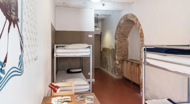 Кровать в общем номере Vertigo Hostel