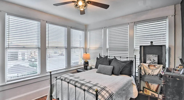 Historic Renovated Home < 2 Mi to Beach & Pier!, Buchen Sie Hotel Daytona Beach Shores Daytona Beach Area