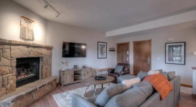 Snowflake Lift Neighborhood - 3 Bedroom Condo - 1 Block to Lift!, Забронировать Апартаменты/квартира Апартаменты Брекенридж, Апартаменты/квартира
