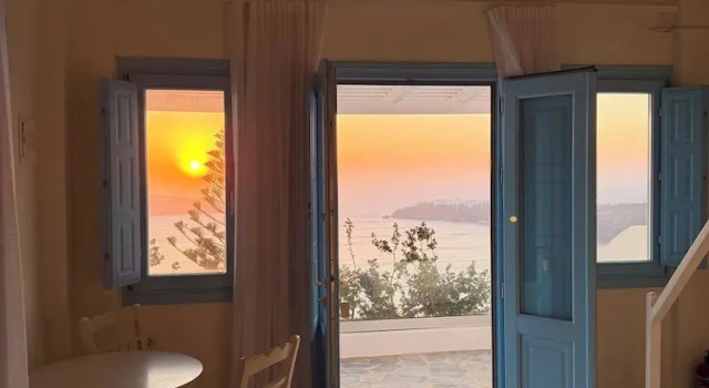 Семейный люкс с видом на море Santorini Theasis Suites