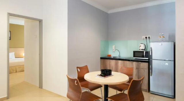 Апартаменты Deluxe с 2 комнатами Golden View Serviced Apartments