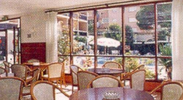 Soms Park, Prenota Hotel Hotel a Costa Brava con piscina, Piscina