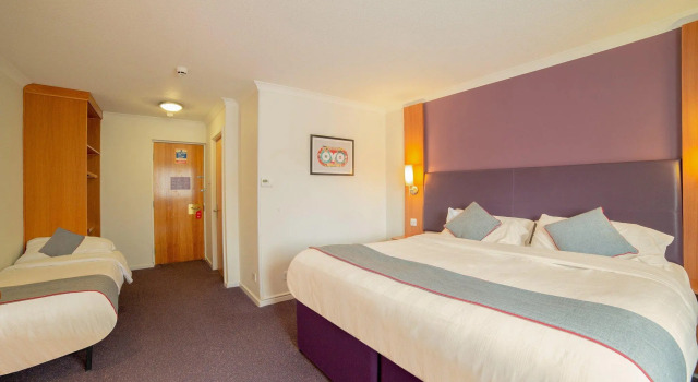 Семейный номер Standard OYO Lakeside Haydock Hotel, St Helens, A580 East Lancs, Garswood Old Road