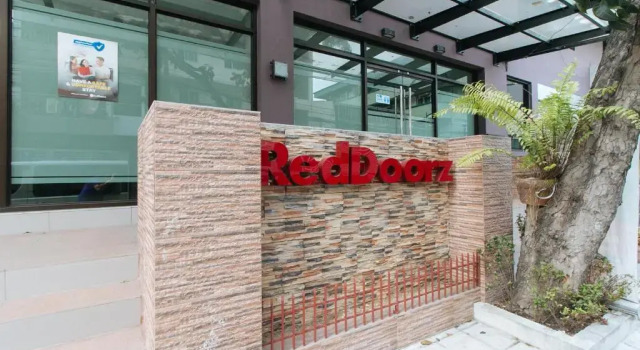 RedDoorz Plus @ Evangelista Street Makati