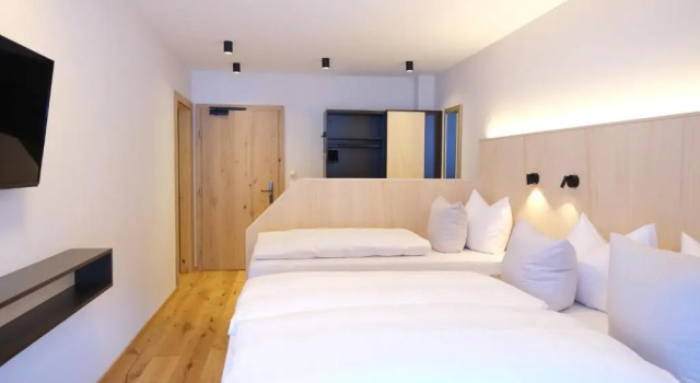 Трёхместный номер Standard с балконом Hotel Die Arlbergerin