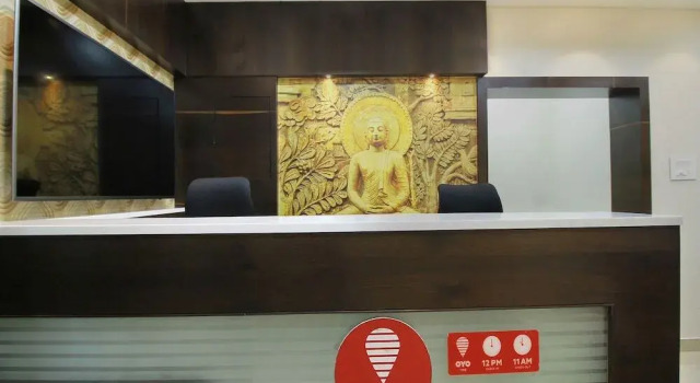 Mahalakshmi Suites By OYO Rooms
