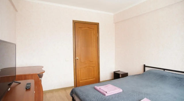 Апартаменты Righ Room на Дзержинского д.71, Забронировать Апартаменты/квартира Отели Калуги с парковкой, рядом с Калужский областной драматический театр, Парковка