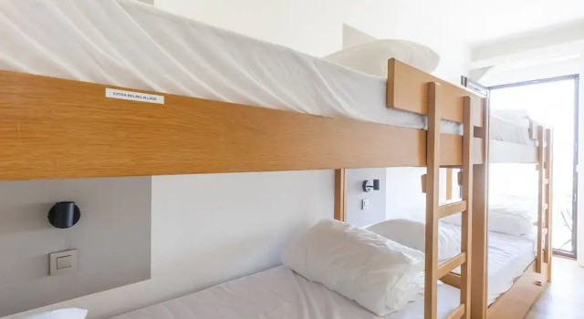 Spacious Apartment on the Seafront, Prenota Appartamento Hotel a Flanders con parcheggio, Parcheggio