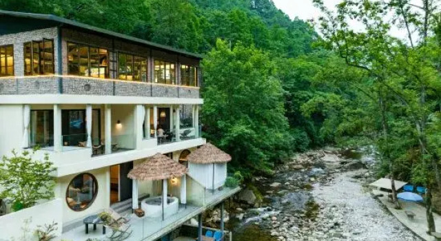 Qingchengshan Yipintan Sitang Homestay, Boek Hotel Hotels in Chengdu met parkeren, Parkeren