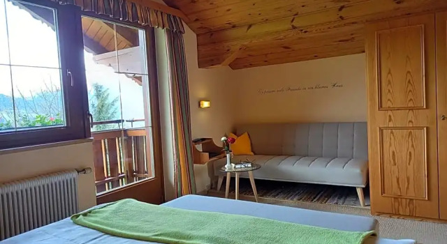 Frühstückspension Felsenheim, Rezerwuj Hotel Hotele w Schladming - Dachstein z parkingiem, Parking