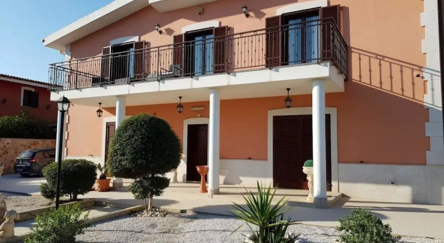 Villa With 5 Bedrooms in Trani, With Wonderful City View, Private Pool