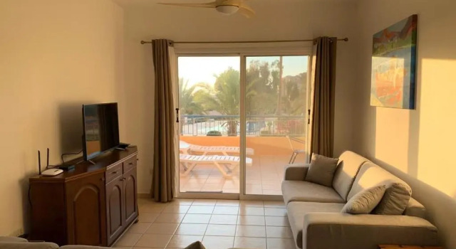 Stylish 2 bedroom apartment with seaviews in King's Palace, Boek Appartement Hotels in Paphos met parkeren, in de buurt van Faros Beach, Parkeren