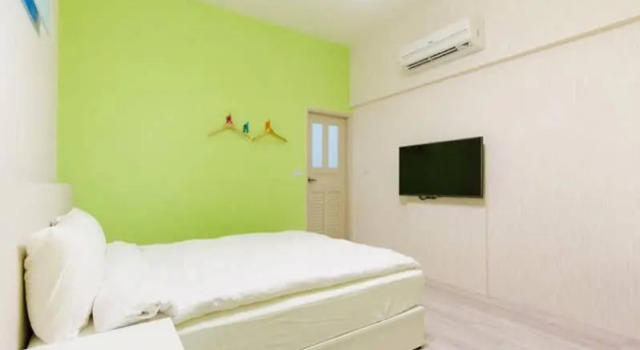 La Dahai Bed and Breakfast