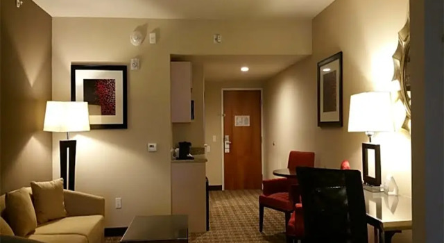 Номер Deluxe Holiday Inn Express & Suites Lantana by IHG