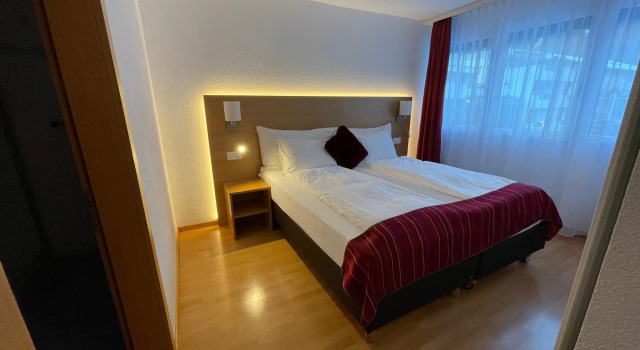 Therme 51, Book Hotel Hoteller i Leukerbad med pool, Swimmingpool