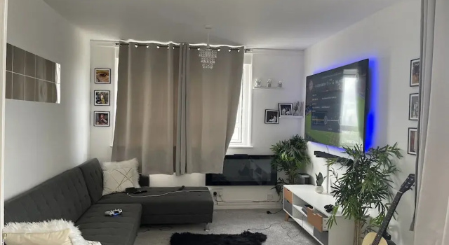 Stunning Welcoming Cosy Apartment in London, Varaa Huoneisto Asunnot kohteessa Merseyside, Huoneisto