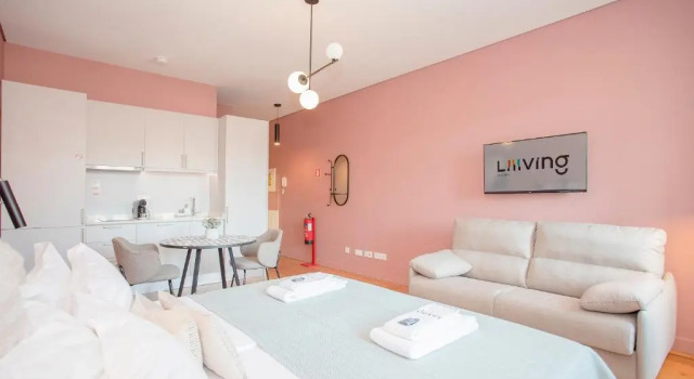 Студия Liiiving in Porto - Historic Clérigos Apartments
