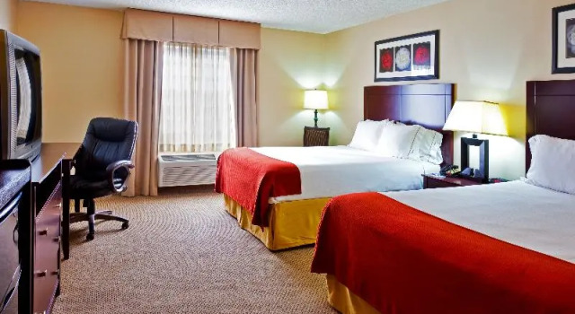 Двухместный номер Standard Holiday Inn Express Hotel & Suites Dickson by IHG