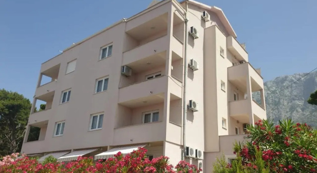 Sara Apartments