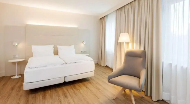 Двухместный номер Superior NH Düsseldorf City Nord