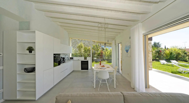 Villa Ester - P.IVA in Moniga del Garda, Забронировать Вилла Коттеджи Монига-дель-Гарды, Коттедж